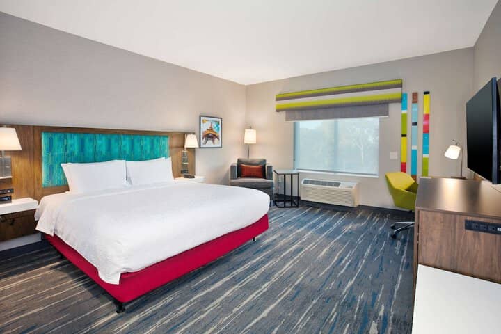 Room 8 of 32