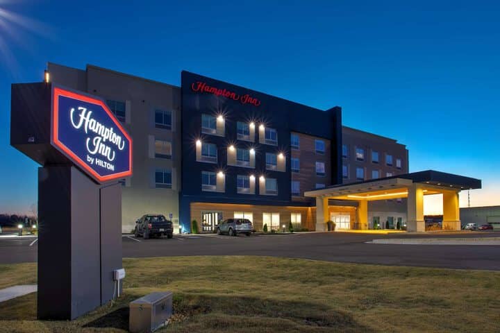 Hotel 32 of 32